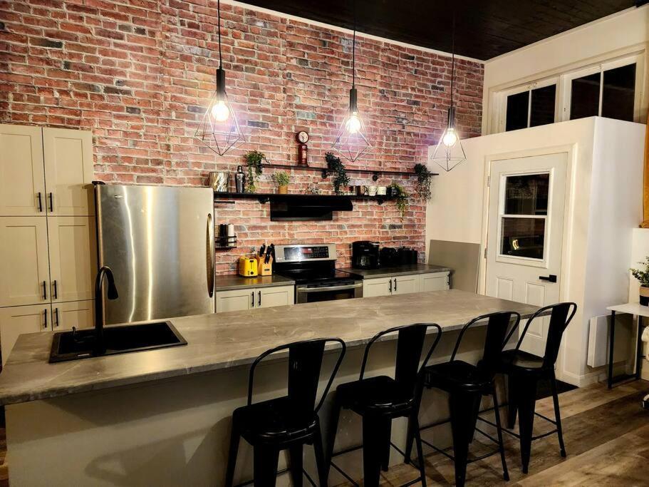 Loft Style Industriel-Centre-Ville+Parking Gratuit Québec Rum bild